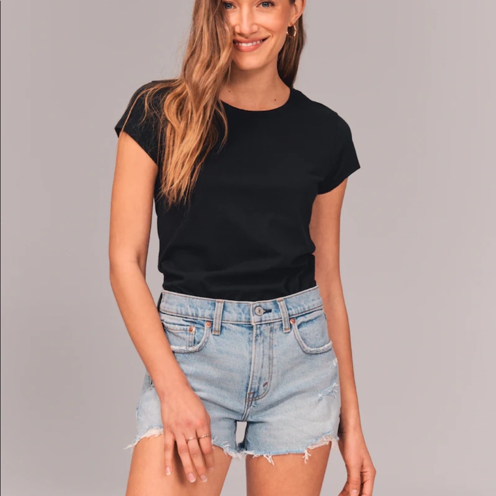 Abercrombie Mom Shorts -Light Ripped wash